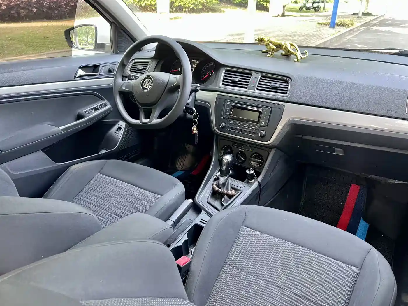 Volkswagen Lavida 2017 1.6L Automatic Trend Edition фото 10