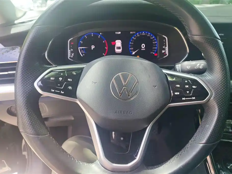 Volkswagen Passat 2023 Facelift 330TSI Starlight Luxury Edition фото 15