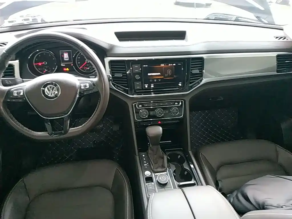 Volkswagen Teramont 2019 380TSI 4WD Luxury China V фото 10