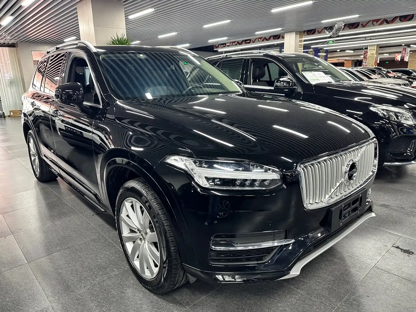 Volvo XC90 2018 T6 Inscription 7-seater фото 2