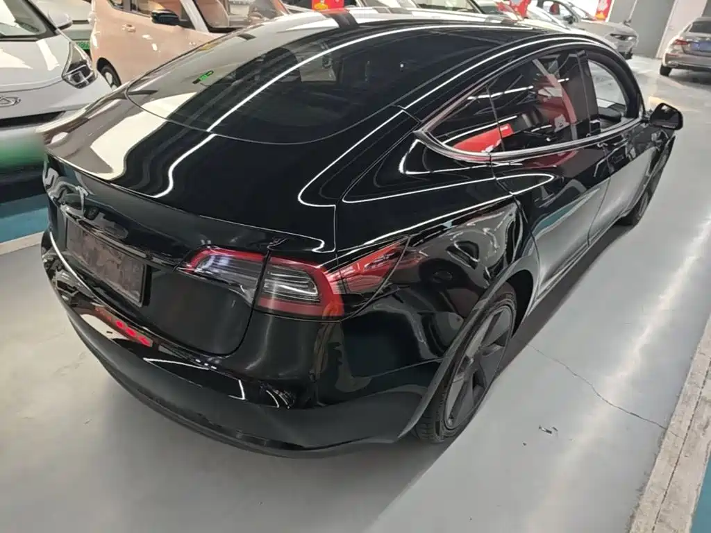 Фото 7 - Tesla Model 3