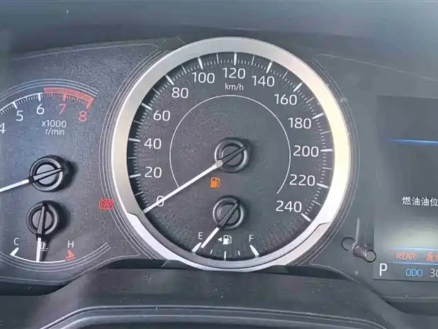 Toyota Levin 2022 185T CVT Luxury Edition фото 7