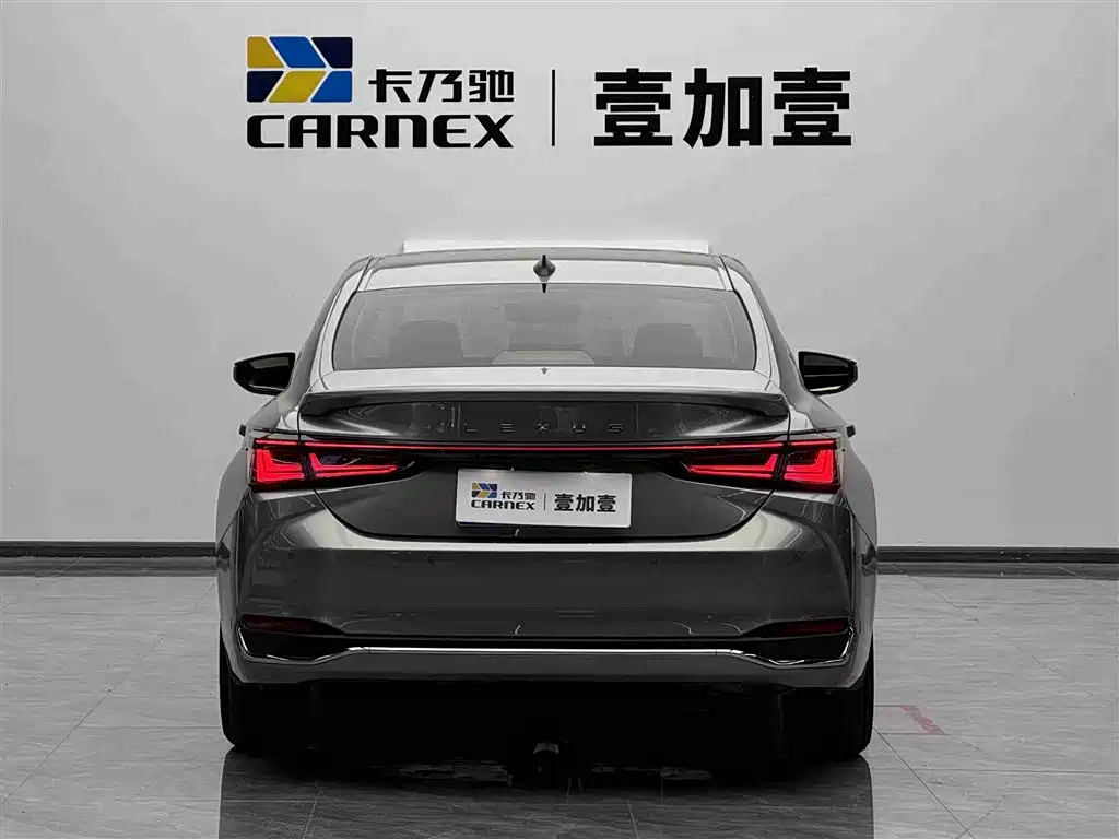 Lexus ES 2025 200 Ultimate Edition фото 13
