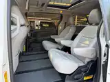 Photo 12 - Toyota Sienna