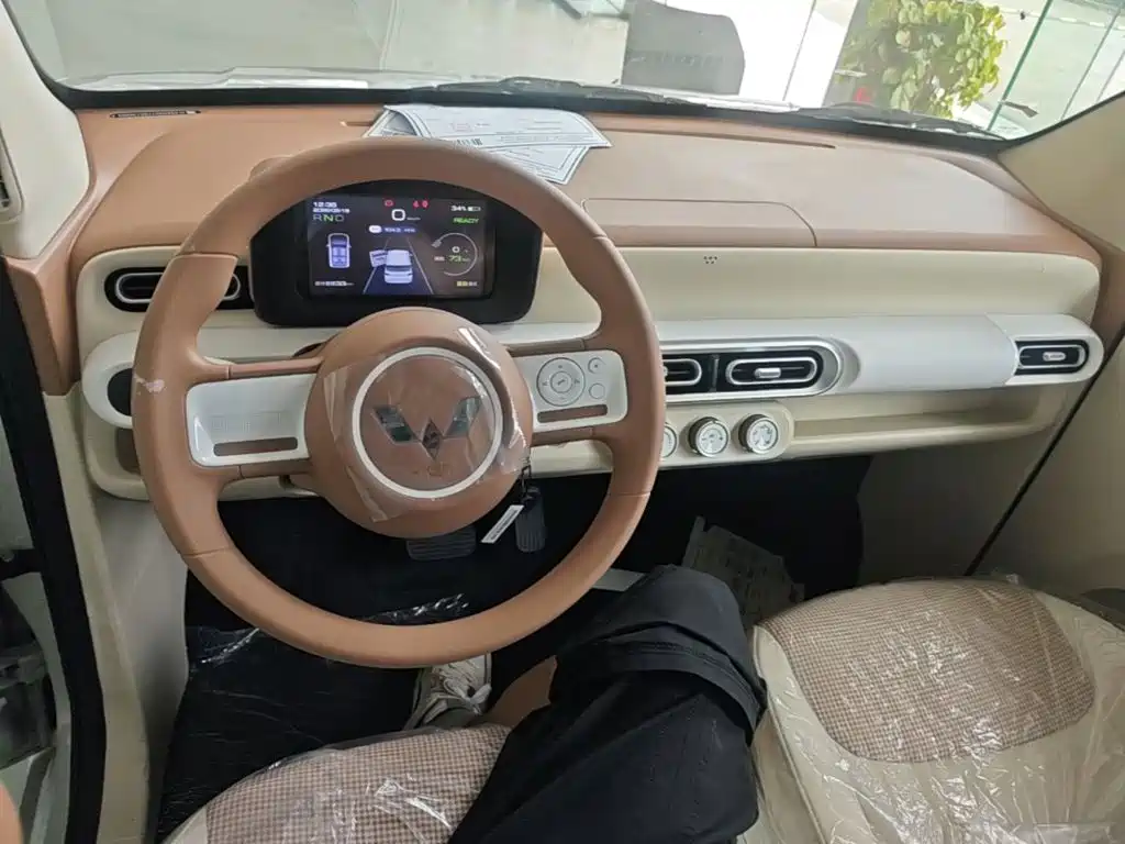 Wuling Motors Hongguang MINIEV 2026 2024 3rd Generation 215km Youth Edition