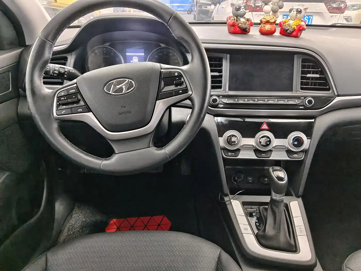 Hyundai Elantra 2019 1.5L CVT Smart Elite фото 9
