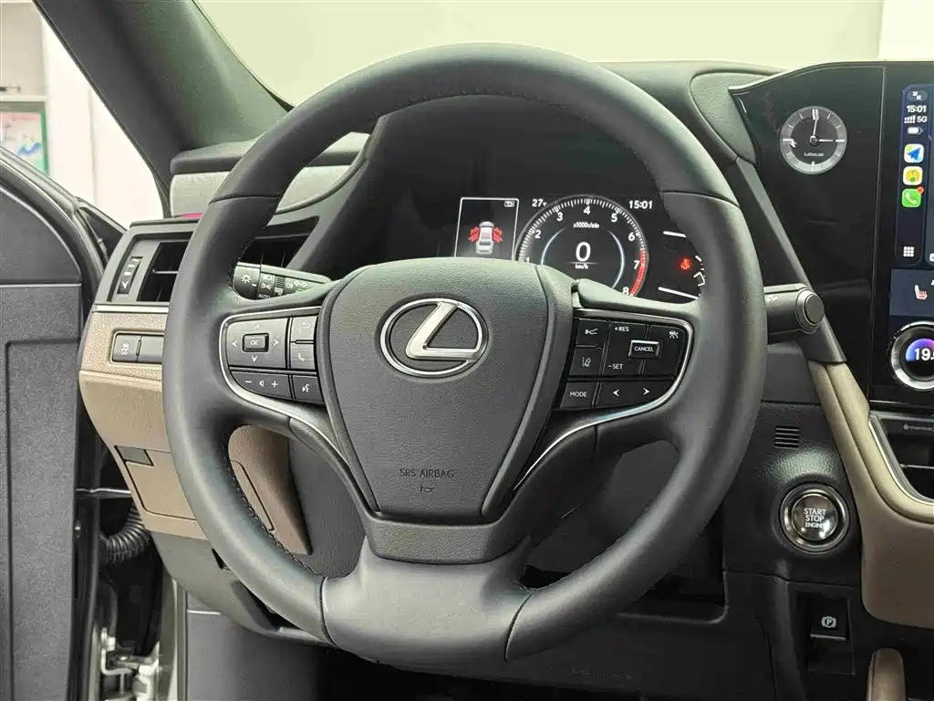 Lexus ES 2025 200 Ultimate Edition фото 11
