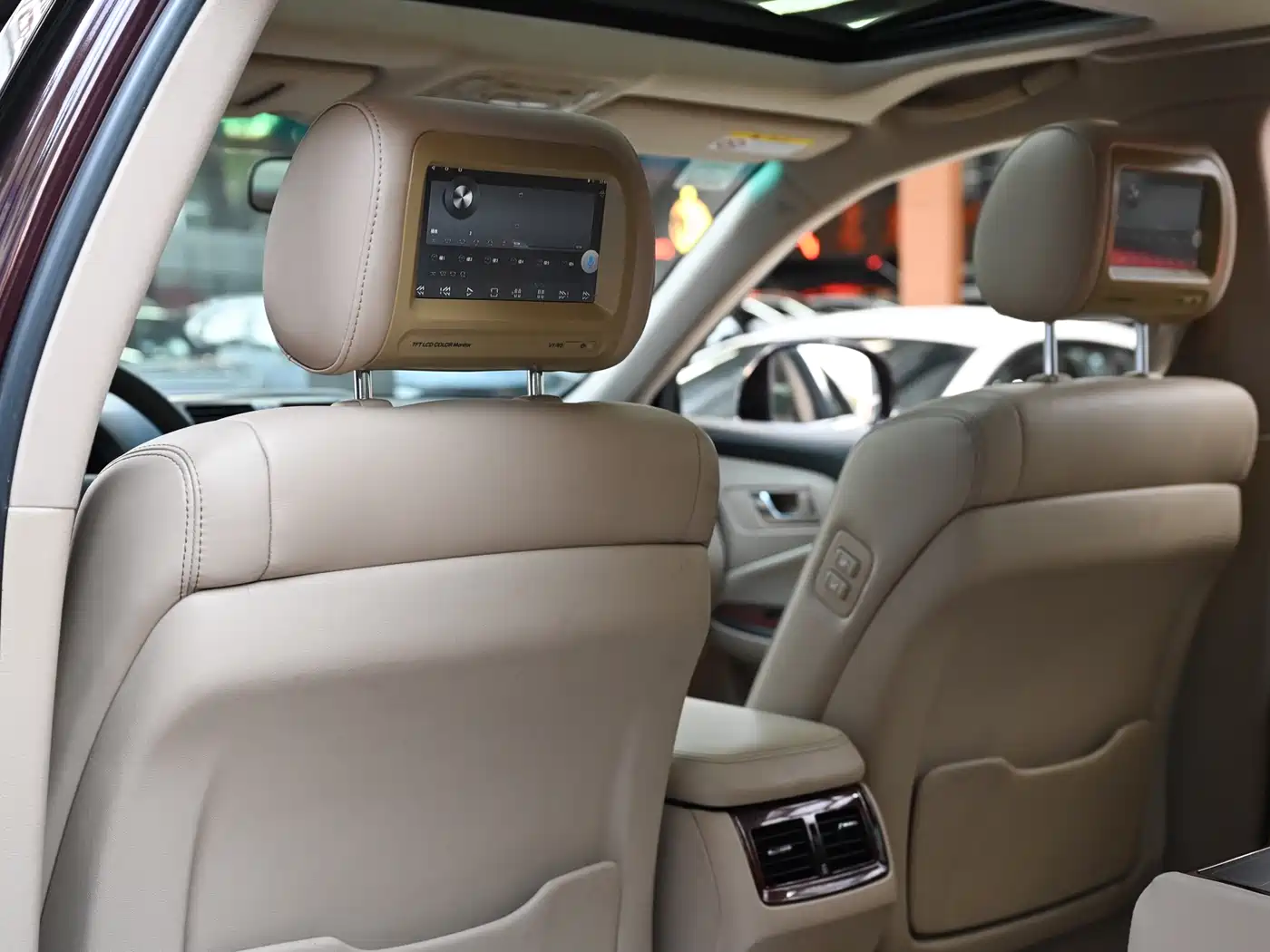 Toyota Crown 2012 2.5L Royal Leather Edition фото 12