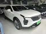 Photo 4 - Cadillac XT4