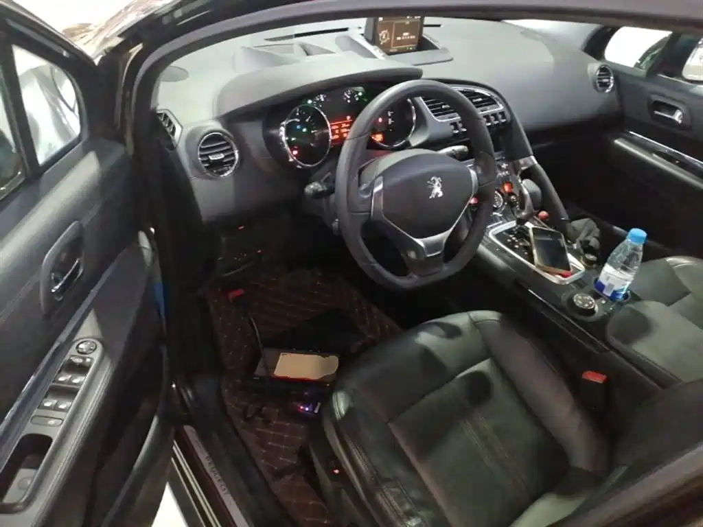 Peugeot 3008 2013 1.6THP Automatic Prestige Edition фото 16