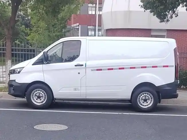 Ford Transit 2024 2023 Model 2.0T Diesel Manual Panel Van Short Wheelbase Low Roof 2/3-Seater