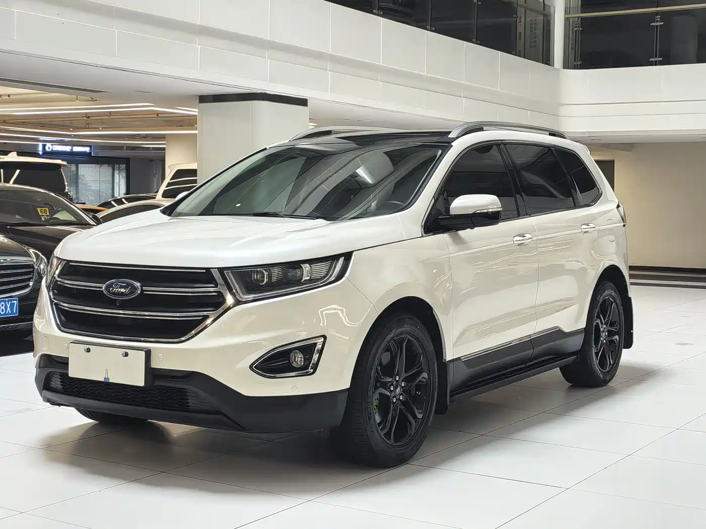 Ford Edge 2018 EcoBoost 245 FWD Luxury 7-seater China V