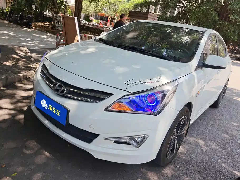 Hyundai Verna 2014 1.4L Manual Fashion GS