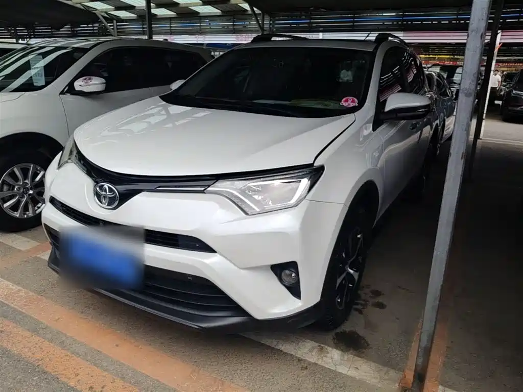 Toyota RAV4 Rongfang 2016 2.0L CVT 2WD Trend (China V) фото 2