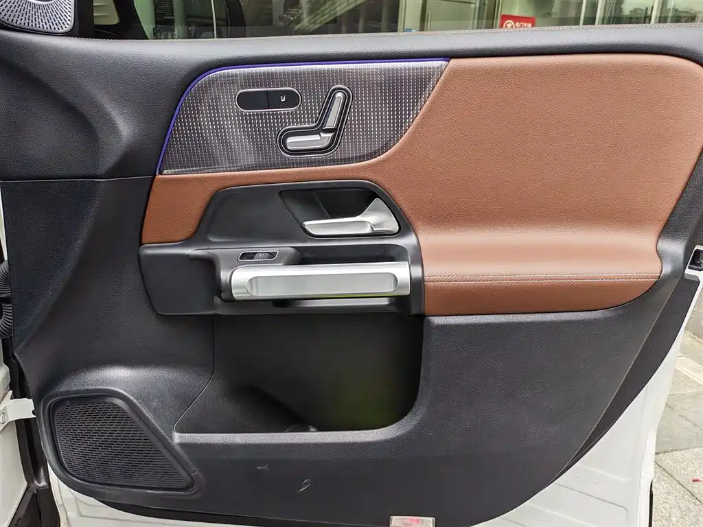 Mercedes-Benz GLB 2023 GLB 220 Style фото 22