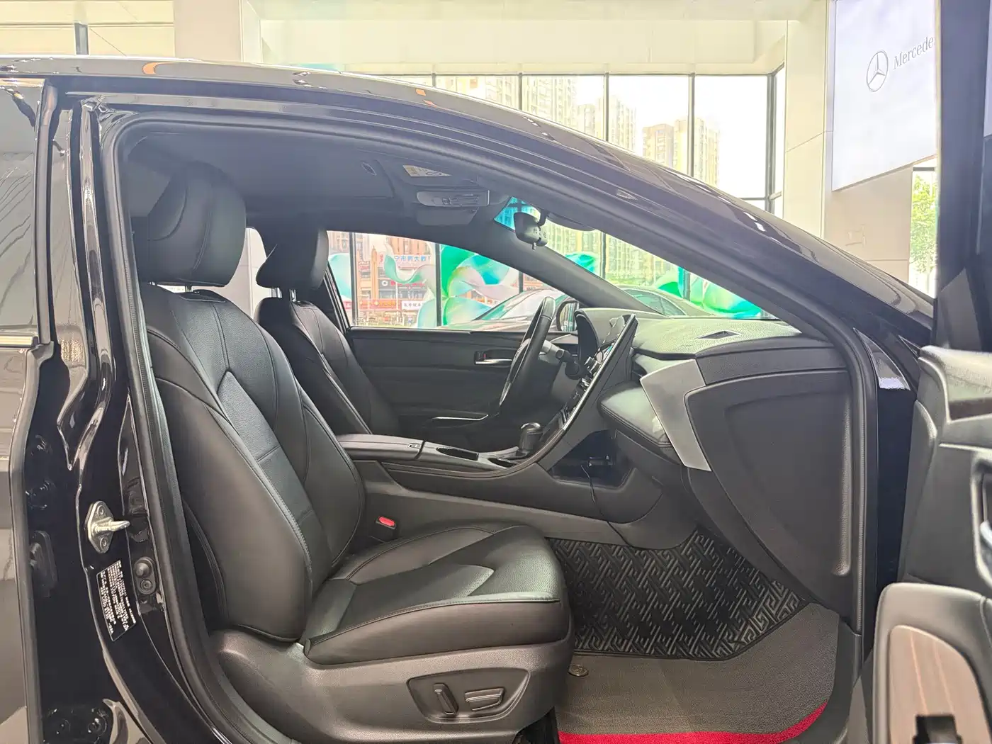 Toyota Avalon 2020 2019 2.0L XLE Premium Edition (China VI)