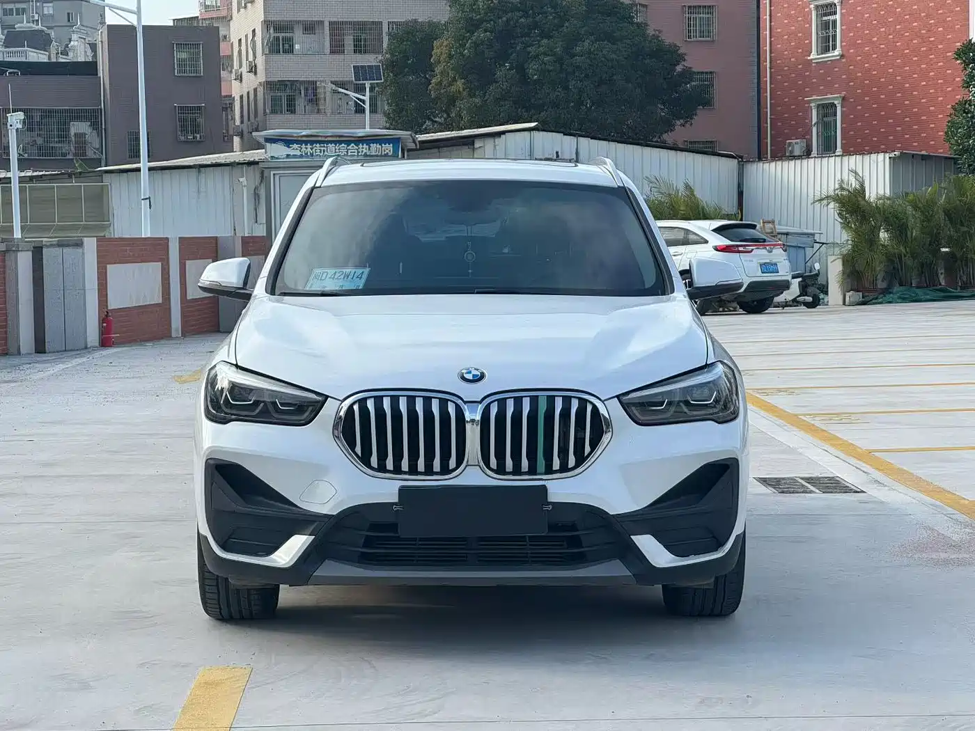 BMW X1 2022 sDrive20Li Fashion фото 2