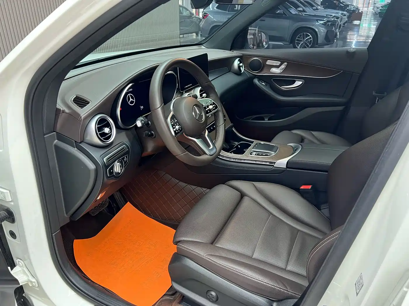 Mercedes-Benz GLC 2022 Model GLC 300 L 4MATIC Dynamic Edition фото 9