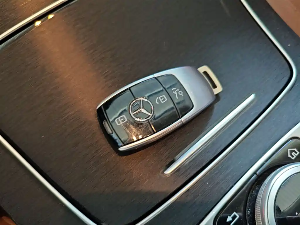 Mercedes-Benz E-Class 2017 E 300 L Luxury фото 9