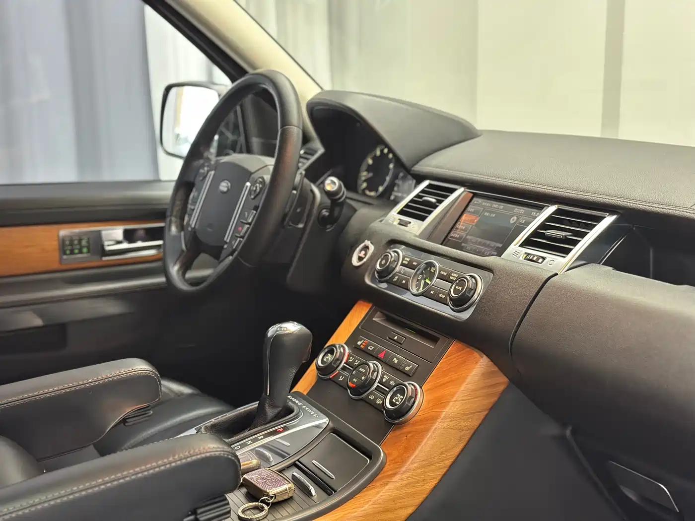 Land Rover Range Rover Sport 2013 5.0 NA V8 HSE фото 41