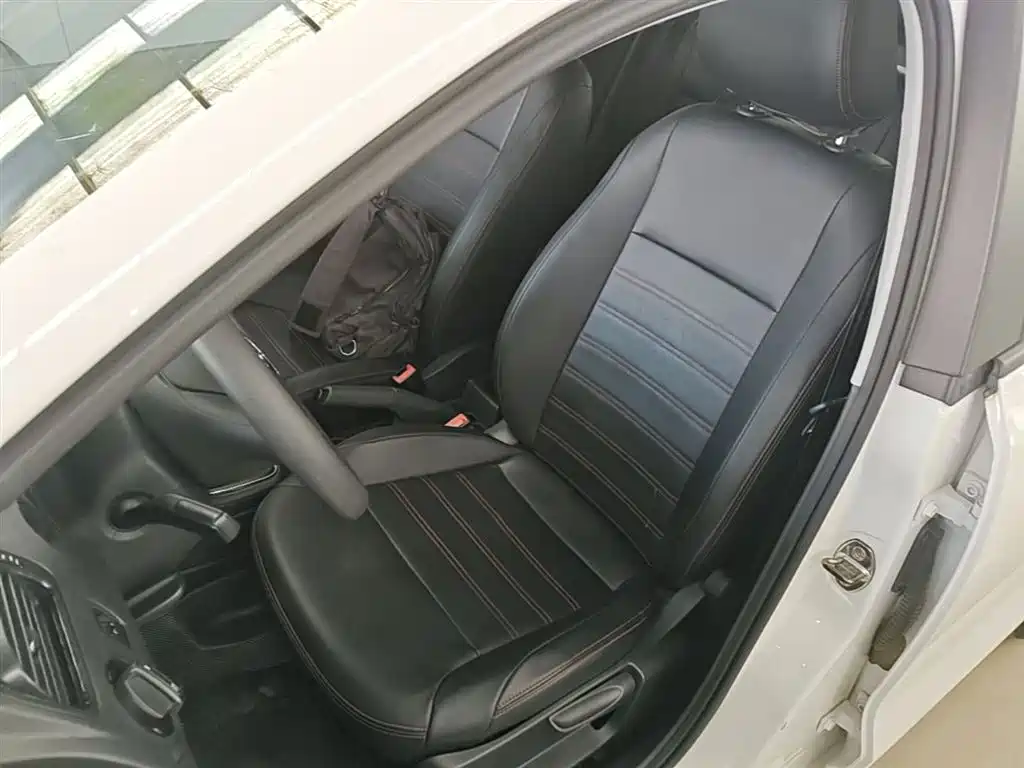 Volkswagen Polo 2018 1.5L Auto Safe Drive фото 15