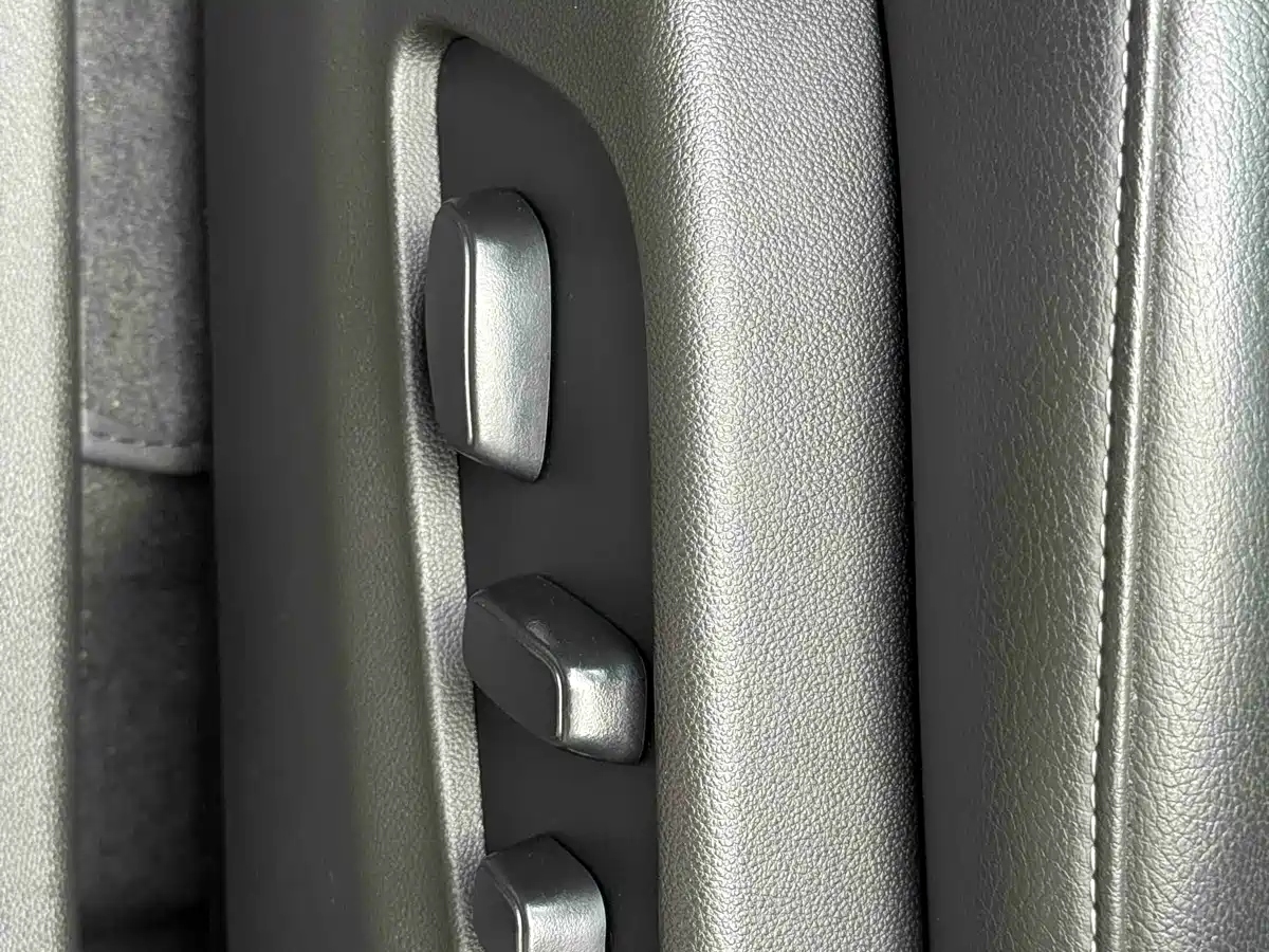 Cadillac XT4 2021 28T FWD Premium Edition фото 15