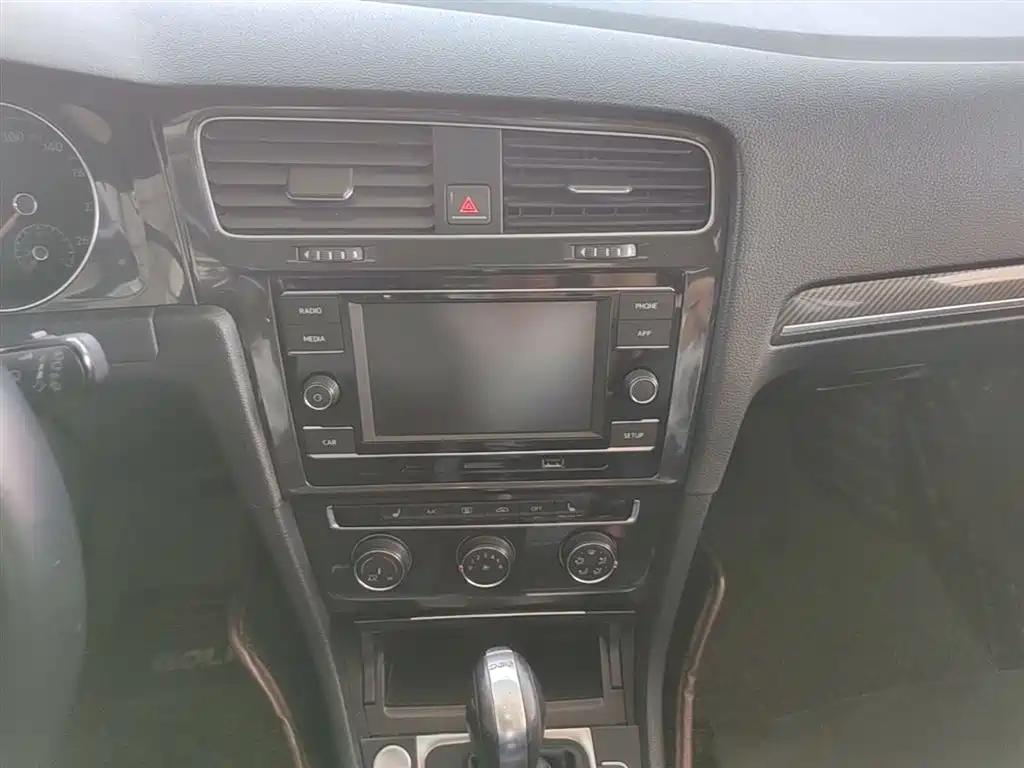 Volkswagen Golf 2018 230TSI Automatic Luxury фото 13