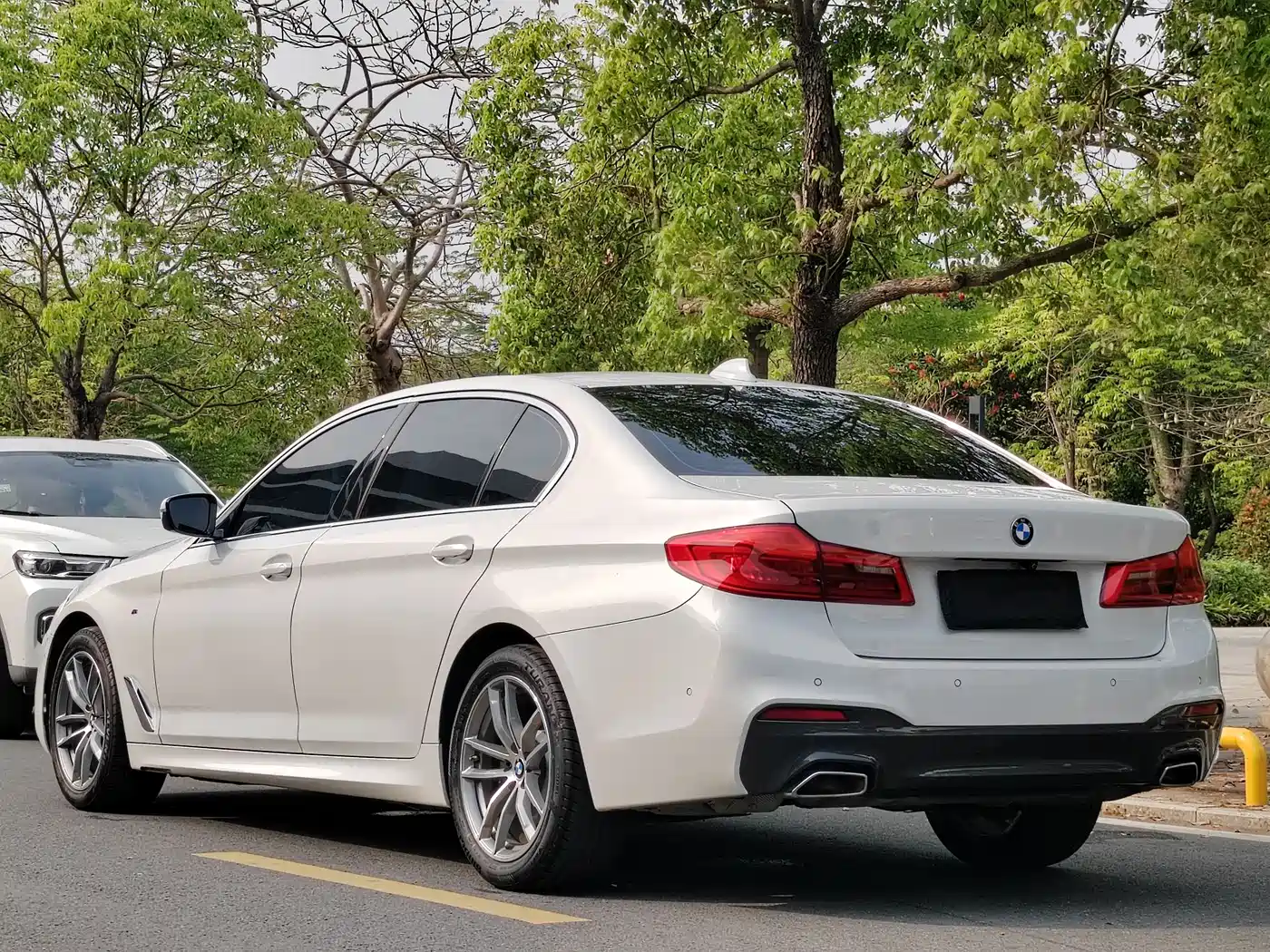 BMW 5 Series 2020 525Li M Sport Package фото 15