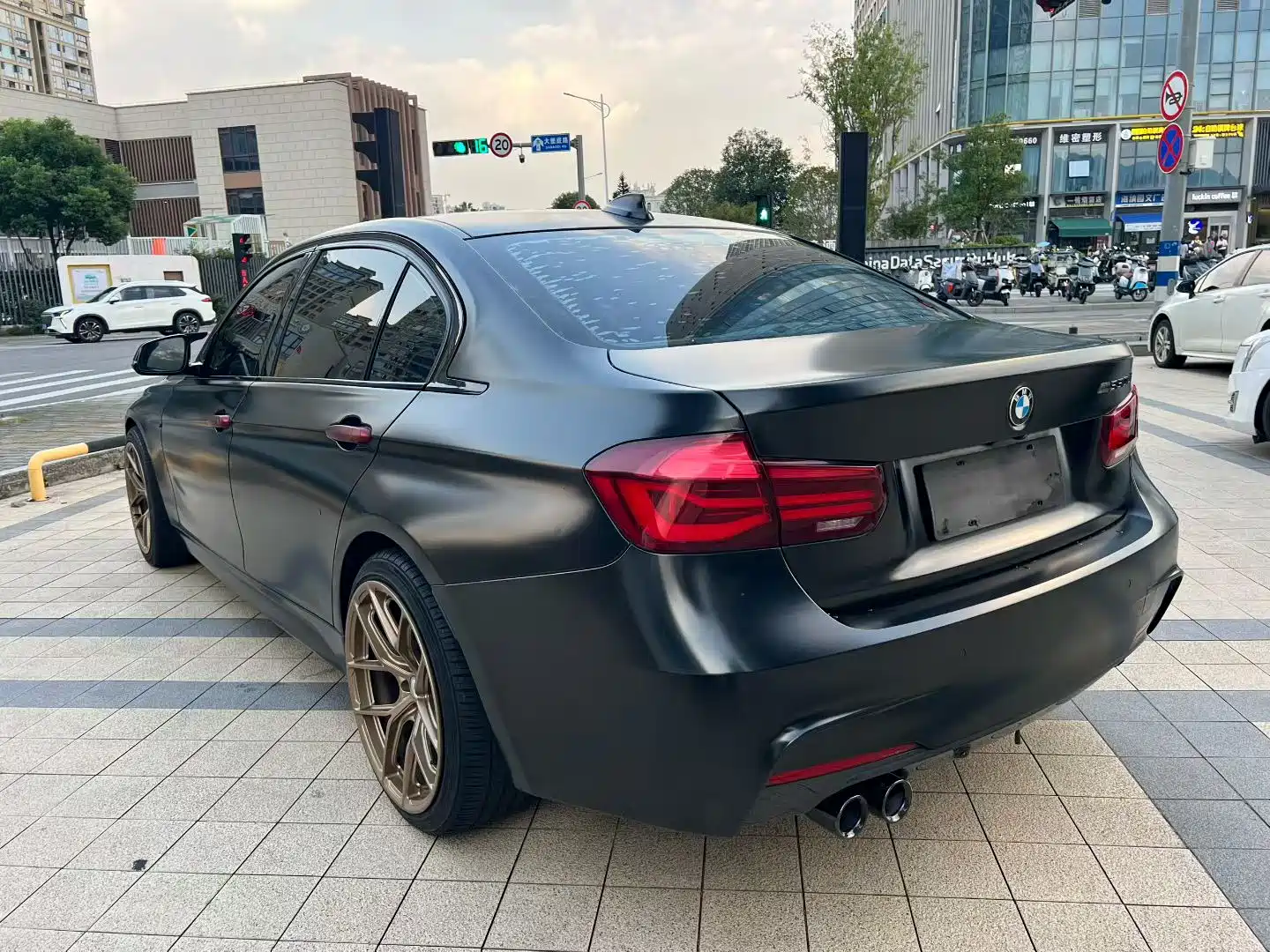 Фото 9 - BMW 3 Series