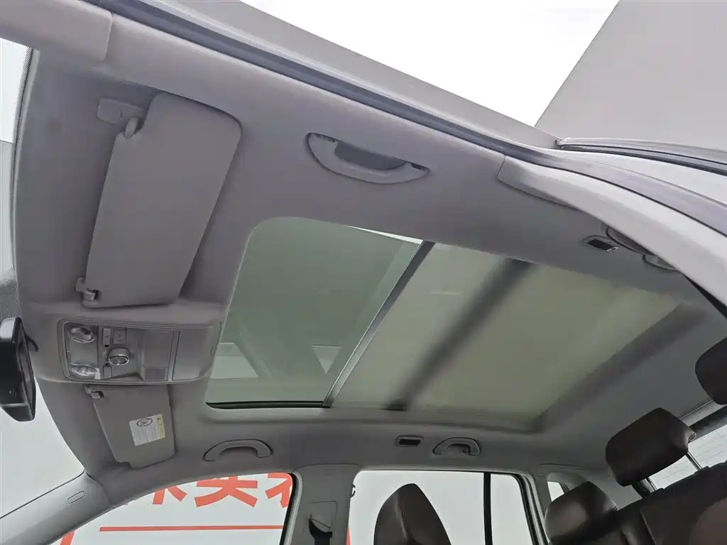 Volkswagen Tiguan 2015 2.0TSI Automatic 4WD Luxury фото 14