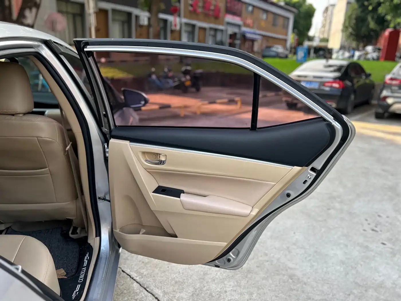 Toyota Corolla 2017 1.2T CVT GL фото 23