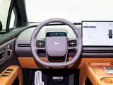Фото 11 - Li Auto i6
