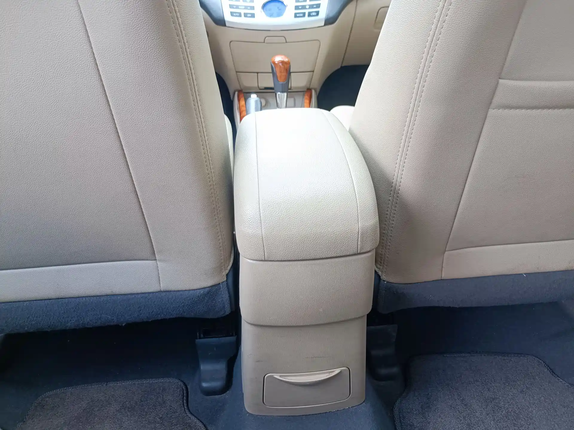 Фото 29 - Hyundai Elantra