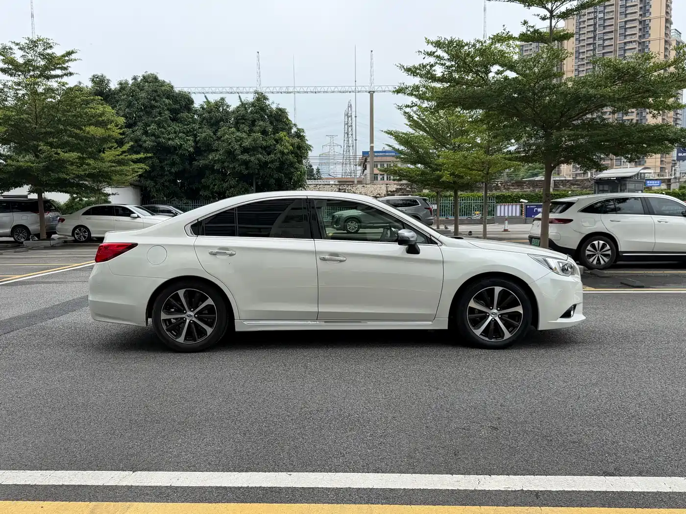 Subaru Legacy 2016 2.5i AWD Glory Edition фото 5