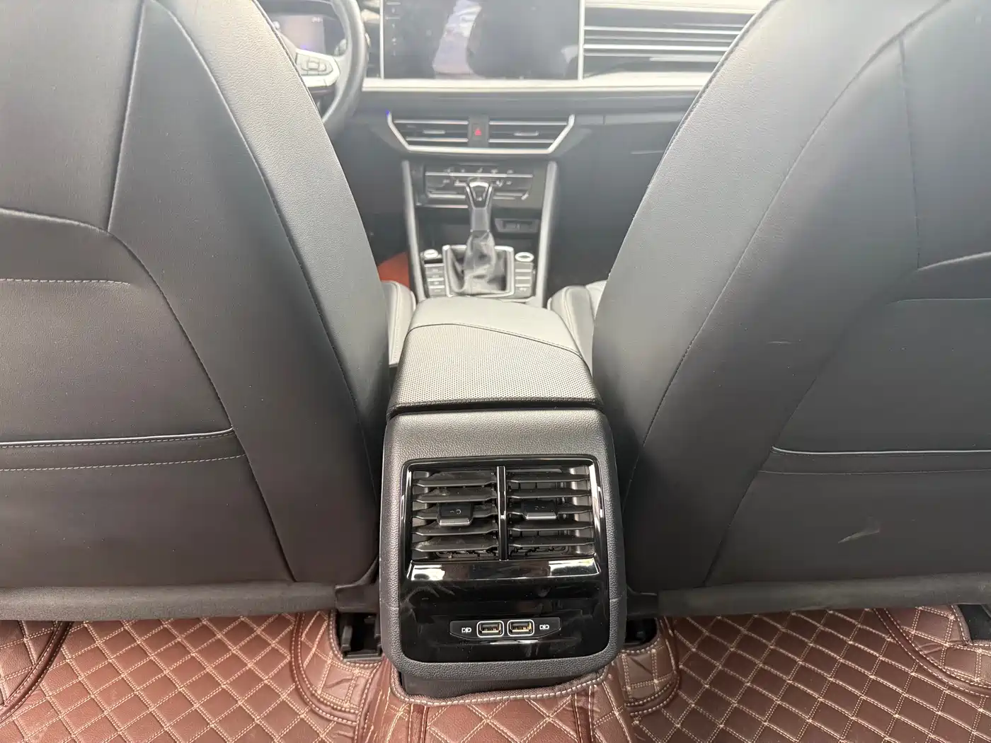 Volkswagen Sagitar 2023 Model Year 280TSI DSG Surpass Edition фото 8
