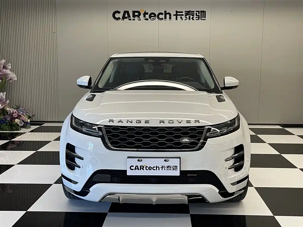 Land Rover Range Rover Evoque 2023 Range Rover Evoque L 249PS Luxury Edition фото 2