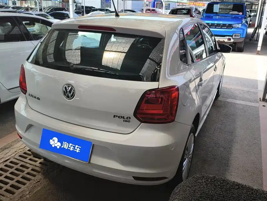 Volkswagen Polo 2016 1.6L Automatic Comfort фото 3