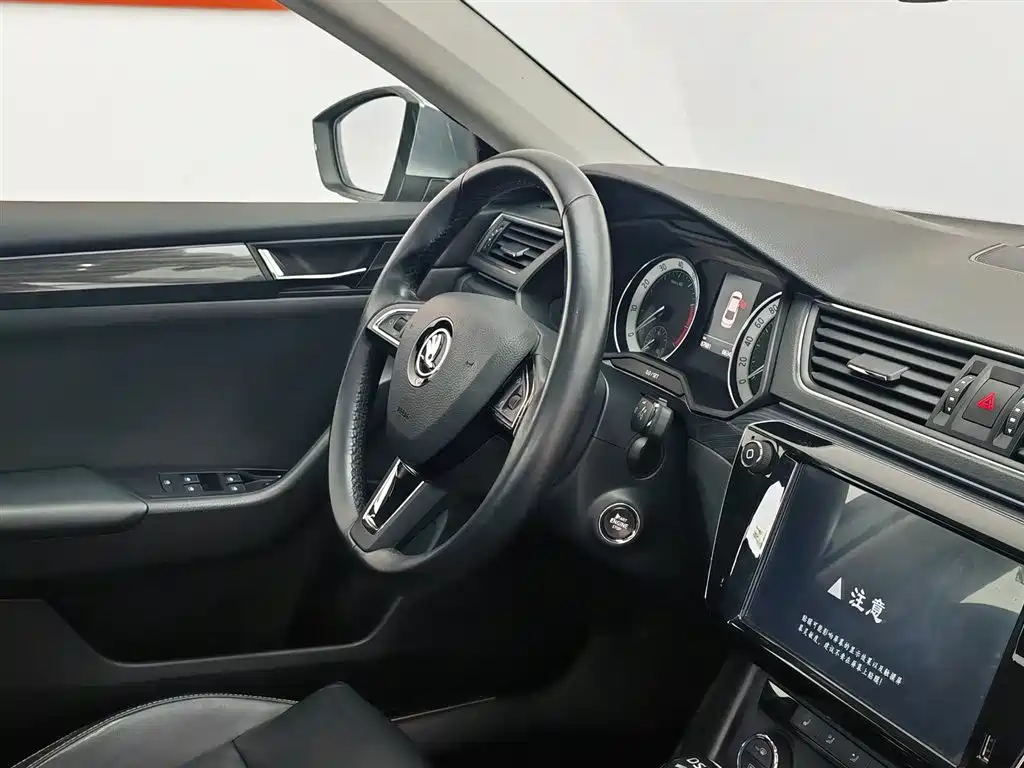Škoda Superb 2016 TSI330 DSG Smart Edition фото 22