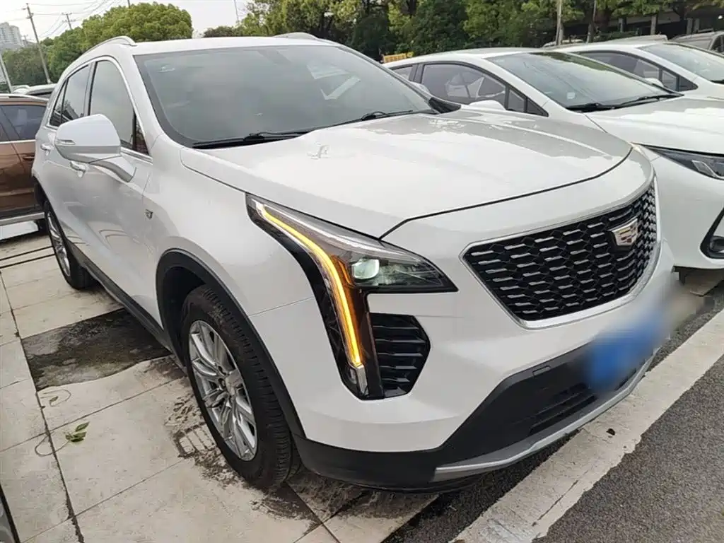 Cadillac XT4 2018 28T FWD Leading Edition фото 4