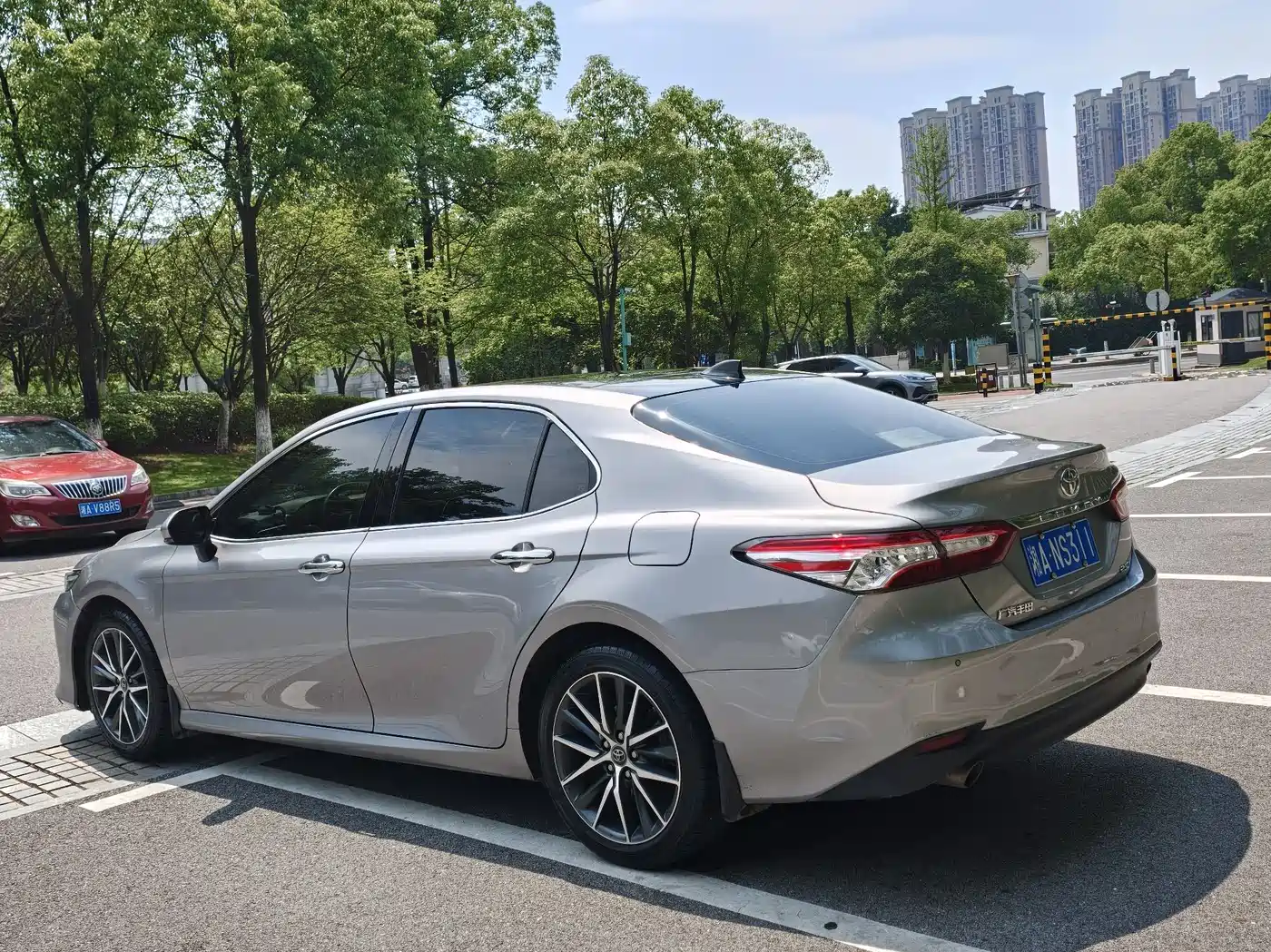 Toyota Camry 2021 2.5G Luxury Edition фото 6