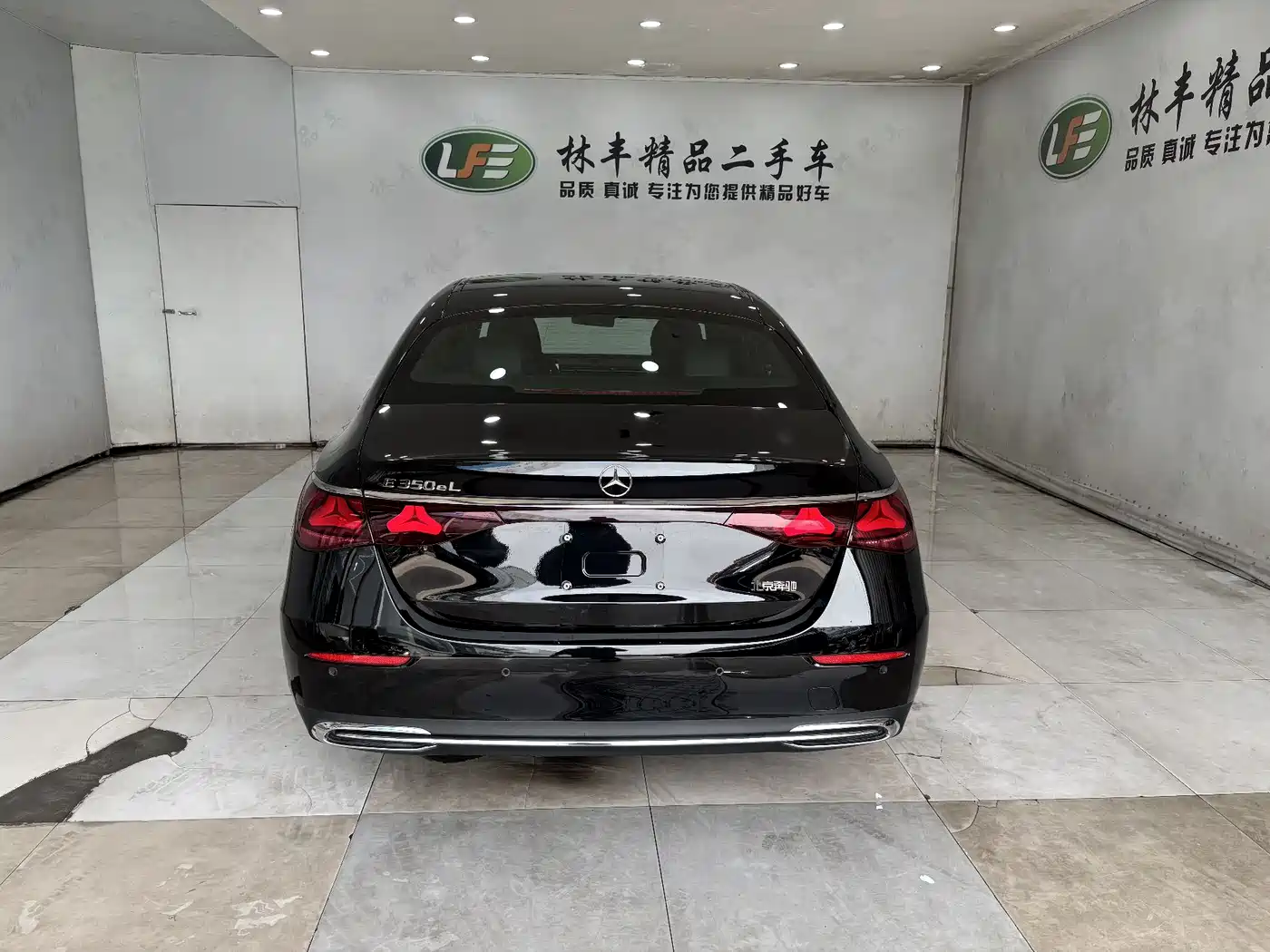 Mercedes-Benz E-Class New Energy 2024 E 350 e L Plug-in Hybrid Sedan фото 7