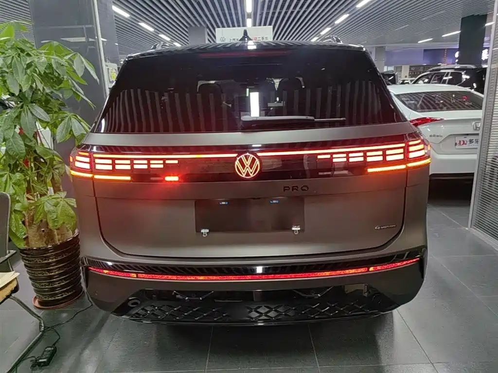 Volkswagen Teramont 2025 Teramont Pro 450TSI 4WD Summit Edition фото 6
