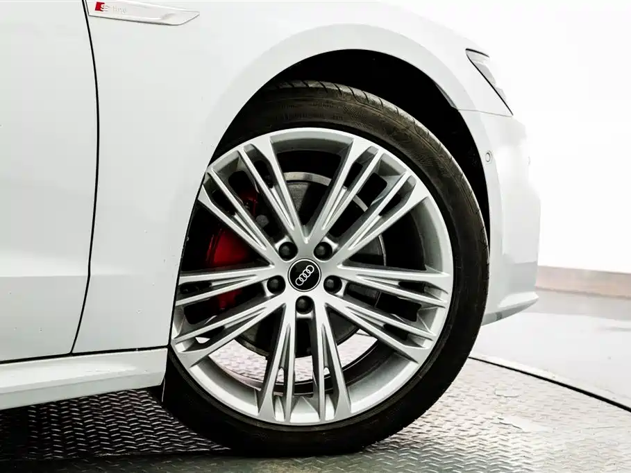 Audi A7L 2026 2024 45 TFSI quattro Premium Luxury