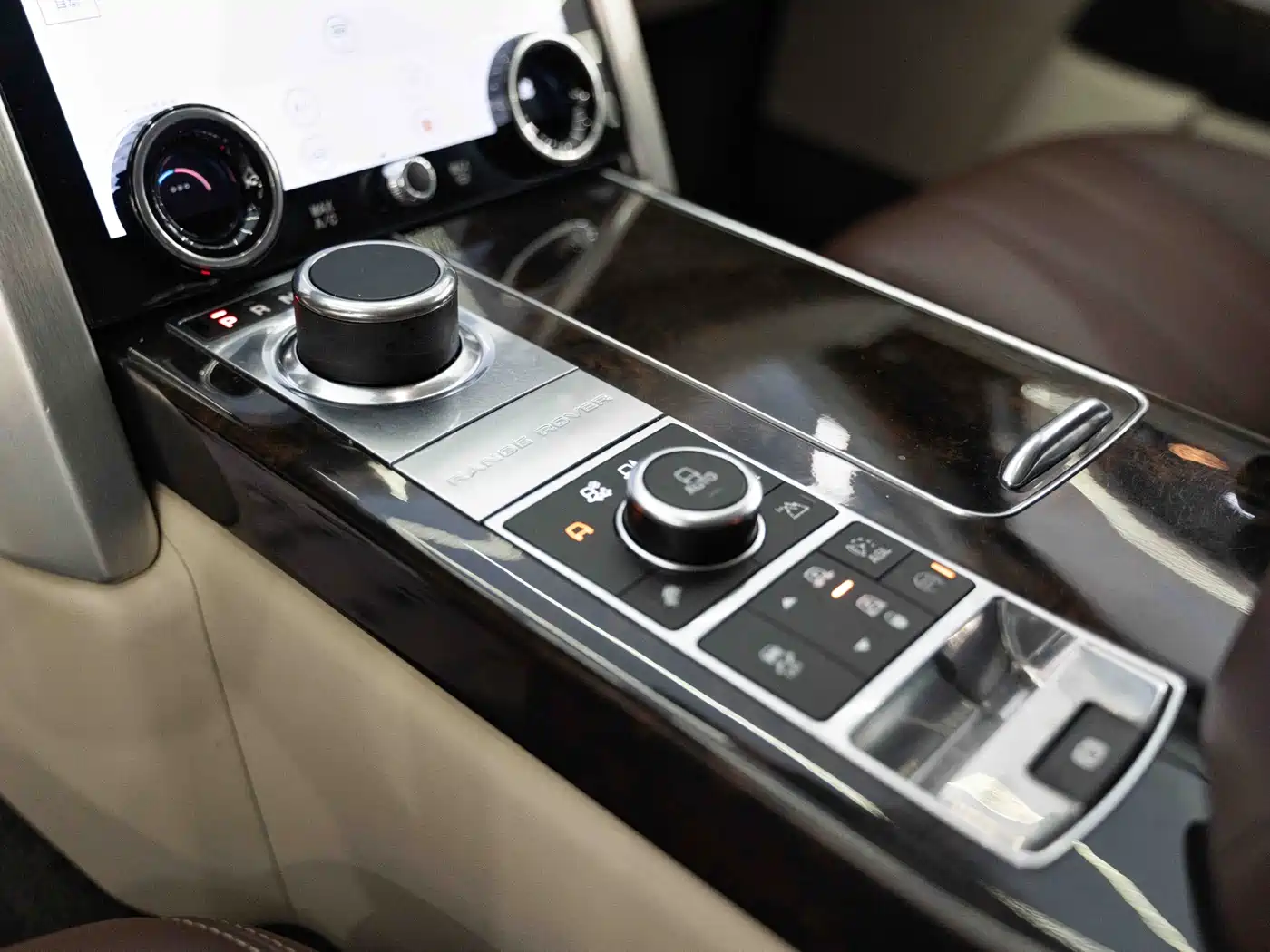 Land Rover Range Rover 2014 3.0 TDV6 Vogue SE фото 10