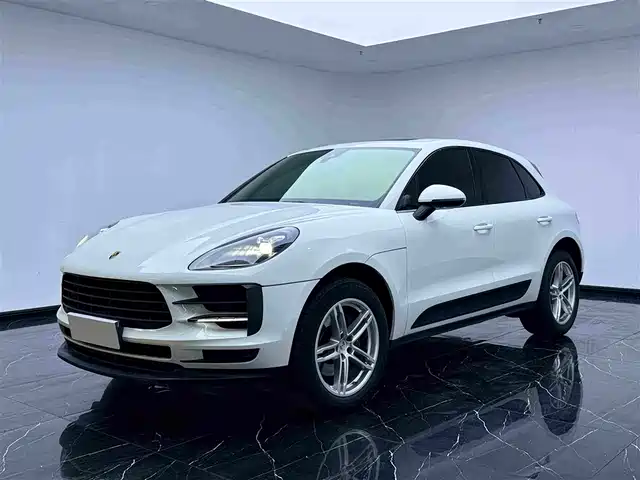 Porsche Macan 2018 Macan 2.0T — фото 1