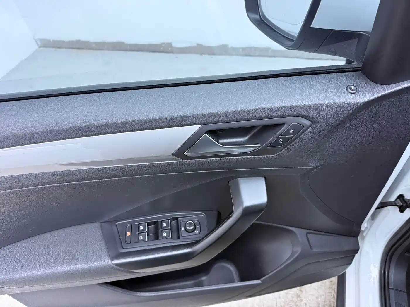 Volkswagen T-ROC 2021 Facelift 280TSI DSG 2WD Elite Smart Connect Edition фото 4