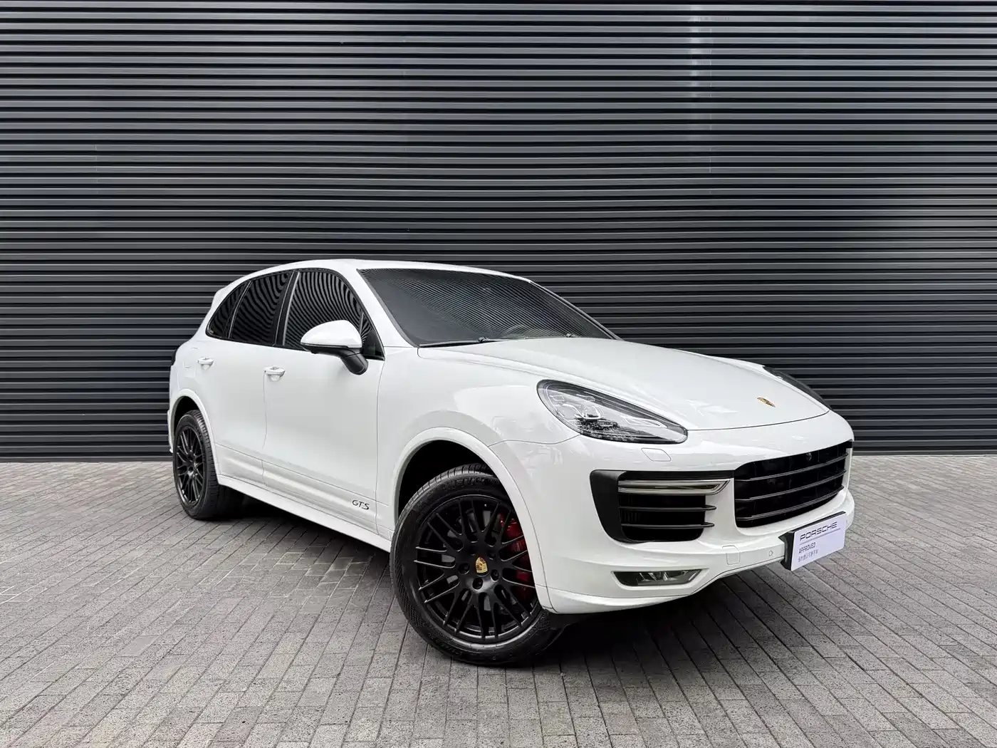 Porsche Cayenne 2016 Cayenne GTS 3.6T фото 3