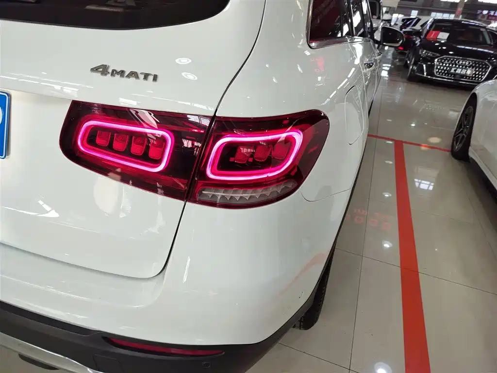 Mercedes-Benz GLC 2020 GLC 260 L 4MATIC Dynamic фото 24