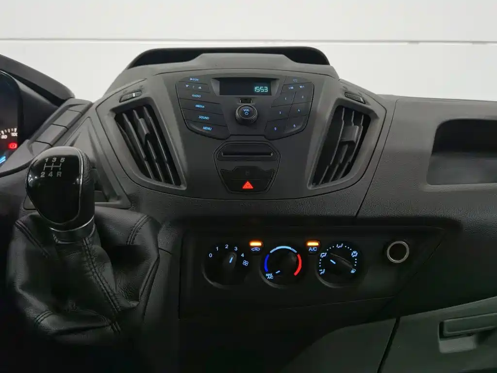 Ford Transit 2021 2019 2.0T Gasoline Multi-Purpose Commercial Vehicle Short Wheelbase Medium Roof 6-Seater China VI