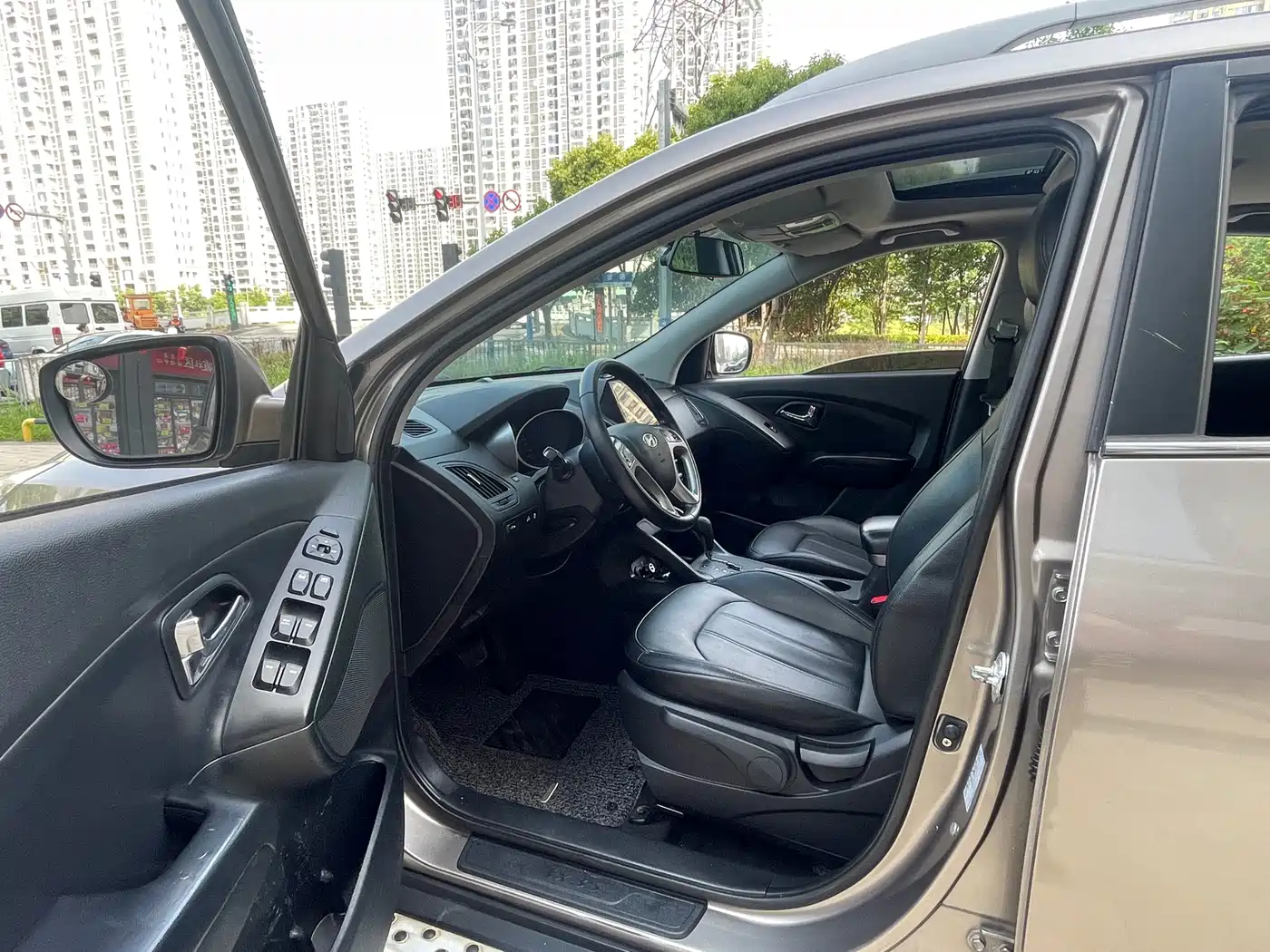 Hyundai Beijing Hyundai ix35 2015 2.0L Automatic 2WD Smart China V фото 12